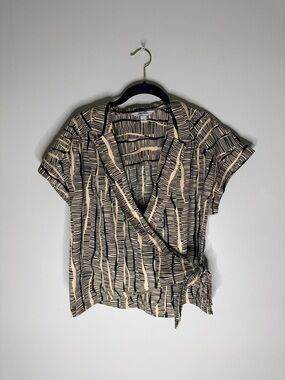 Nine West Black and Cream Patterned Wrap Blouse Size Large